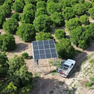 Sistema Solar Fotovoltaico instalado en huerta de naranjos. Riegos y Electrificaciones Linares.